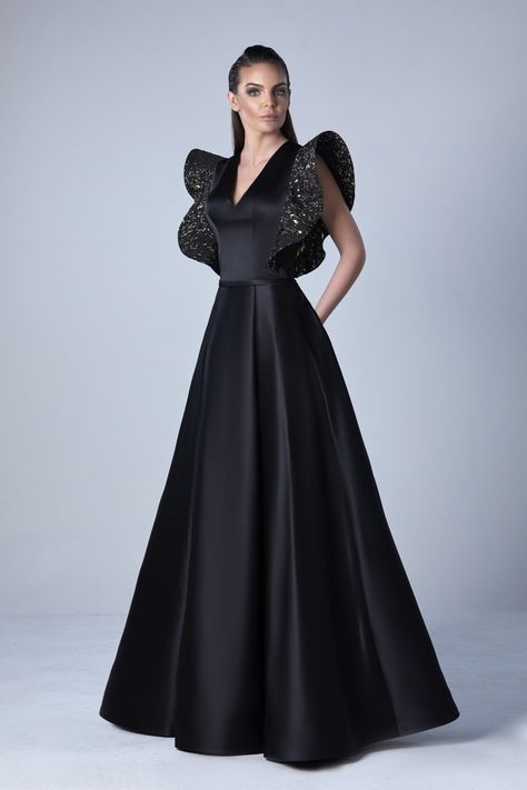 Black Gown Elegant Classy Indian, Long Gown Elegant Classy, Gown Elegant Classy, Black Gown Elegant Classy, Black Couture Gown, Long Gown Elegant, Edward Arsouni, Modest Evening Dress, Gown Elegant