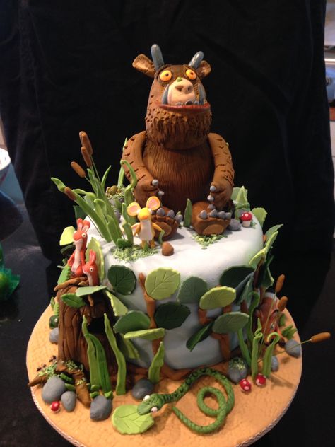 Gruffalo Cake, Gruffalo Party, Pudding Pies, Woodland Birthday Party, 3rd Birthday Cakes, The Gruffalo, Woodland Birthday, Bday Cake, Novelty Cakes