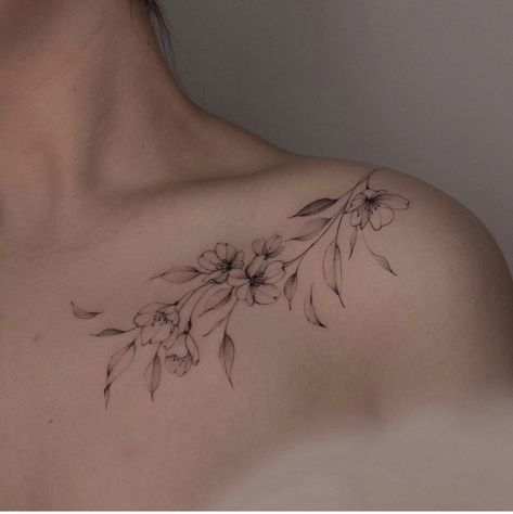 Shoulder Clavical Tattoos For Women, Greenery Collar Bone Tattoo, Women Front Shoulder Tattoo, Leaves On Collarbone Tattoo, Tattoo On Clavicle For Women, Collar Bone Tattoos For Women Flowers, Collarbone Tattoos For Women Flower, Coller Bone Tattoos Women Flowers, Flowers On Collar Bone Tattoo