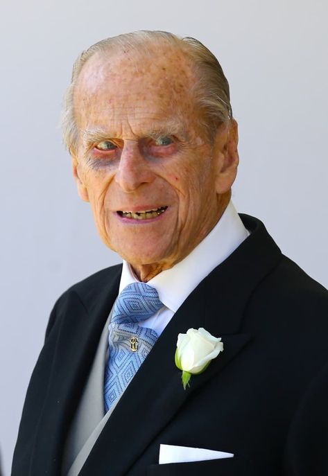 Prince Philip Quiz: How Well Do You Know The Queen's Consort? #PrincePhilip #DukeofEdinburgh #TheRoyalFamily #QueenElizabeth #Allvipp Meghan Markle Wedding, Duke Of Edinburgh, Prinz Harry, Elisabeth Ii, Prince Phillip, Handsome Prince, Isabel Ii, Princess Eugenie, Windsor Castle