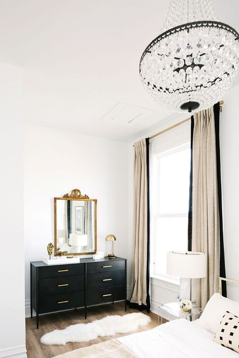 Chic bedroom design in a Paris style townhouse with a neutral palette of white, beige, black, and gold and a mix of antique and modern decor - Bedroom Ideas Black Dresser, Ideas Hogar, Chic Spaces, Elegant Bedroom, Chic Bedroom, Simple Bedroom, Wall Color, My New Room, Home Decor Bedroom