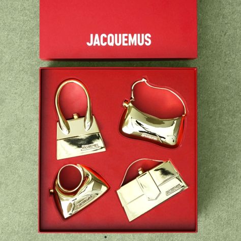 New! Sold Out! Luxury Brand Packaging, Luxury Packaging Design, Jacquemus Bag, Holiday Campaign, Collateral Design, Experiential Marketing, Chic Gifts, Luxury Packaging, Bag Packaging