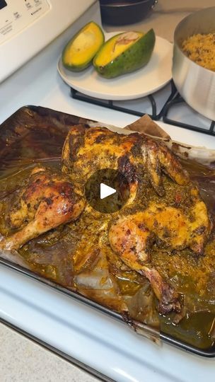 13K views · 3.2K reactions | 🇩🇴🙌 I love me a good juicy baked chicken 🥑🇩🇴😊 #exploremore #dominican #cooking #foodie #bakedchicken #explore #eat #content | Ileana Dominguez | Leo RD · Yo Soy Dominicano Dominican Cooking, Cooking Lifestyle, Juicy Baked Chicken, I Love Me, Caribbean Recipes, Spanish Food, Baked Chicken, Family Dinner, Love Me