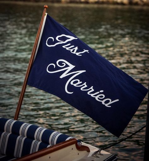 30 Nautical Wedding Ideas Nautical Wedding Ideas, Nautical Wedding Inspiration, Boat Flags, Nautical Wedding Theme, Yacht Wedding, Boat Wedding, Nautical Inspiration, Palm Island, Lakeside Wedding