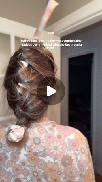 SARA STRUEBY on Instagram: "Do we want a tutorial on this??  Just when I thought I’d tried every heatless curls variation out there…   I’m calling these ✨unicorn criss cross curls ✨  @sarasaadia_ French braid unicorn curls was the inspo but I couldn’t nail her method so I went rogue.   What do we think???   As a side sleeper, this is by far the most comfortable method I’ve tried so far! I’m SO excited to do these again tonight.   #heatlesscurls #hairtutorial #viralcurls #hairhacks #healthyhairtips" Heartless Curls Braid, Unicorn Heartless Curls Tutorial, Braided Heatless Curls, Heatless Curls Silk Rod, Heatless Curls Braid Method, Overnight Heatless Curls For Side Sleepers, Unicorn Heatless Curls Results, Braid For Curls Overnight, How To Do The Unicorn Heatless Curls