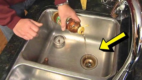 How To Get Rid of Sink Drain Odor in 15 Minutes! Clean Stinky Drains, Sink Smells Bad How To Get Rid, Smelly Sink Drain, Smelly Sink, Cleaning Sink Drains, Smelly Drain, Murphys Oil Soaps, Sink Plumbing, Drain Pipes