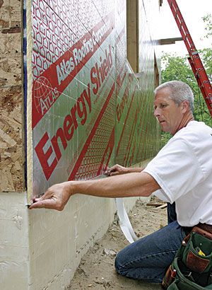 Buyer's Guide to Insulation: Rigid Foam - Fine Homebuilding Garage Attic Storage, Bathroom Attic, Diy Insulation, Rigid Foam Insulation, Exterior Insulation, Roof Sheathing, Attic Loft, Small Attic, Attic Insulation