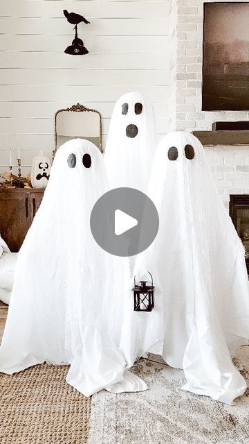 Diy Ghost Figurine, Diy Dollar Tree Mop Head Ghost, Tomato Ghost Diy, Mesh Ghost Diy, Outside Ghosts Diy, Halloween Ghosts Decorations, Diy Sheet Ghost Decoration, Dollar Store Ghost Diy, Ghost Theme Trunk Or Treat