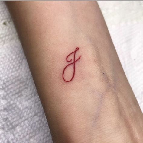 Initial Tattoo Ideas Letters, Tattoo Ideas Letters, Initial Tattoo Ideas, Tattoo Cursive, Letters J, Tattoo Letters, J Tattoo, Stile Blair Waldorf, Support Letter