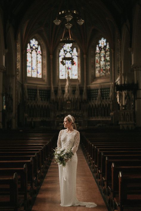 Church Ceremony Photography, Cathedral Wedding Photography, Church Couple Pictures, Chapel Wedding Photography, Church Elopement Photography, Convalidation Ceremony Catholic, Cathedral Wedding Photos, Wedding Photos In Church, Church Wedding Pictures