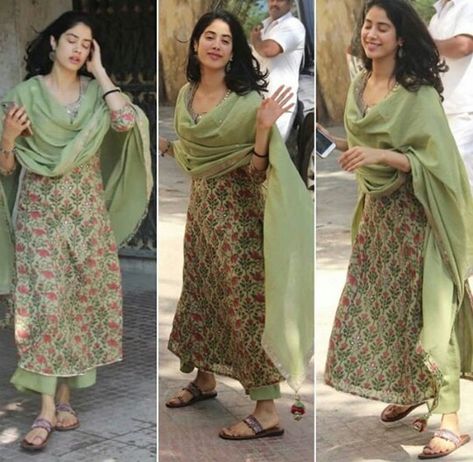 Celebrity Kurta Style, Simple Indian Suits, Suit Kurti, Indian Fits, Jhanvi Kapoor, Trendy Outfits Indian, Desi Fits, Simple Kurta Designs, Latest Dress Design