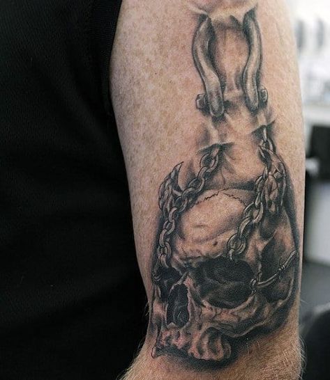 Upper Arm Cool Chain Tattoo For Men Sleeve Tattoos Skull, Widow Spider Tattoo, Chain Tattoos, Black Widow Spider Tattoo, Chain Tattoo, Skull Sleeve Tattoos, Widow Spider, Aesthetic Tattoos For Men, Black Widow Spider