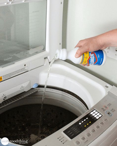 How To Clean Your Washing Machine House Cleaning Tips And Tricks, Clean Baking Pans, Clean Your Washing Machine, Deep Cleaning Hacks, Cleaning Painted Walls, Top Load Washing Machine, Clean Washing Machine, Glass Cooktop, Spring Cleaning Hacks