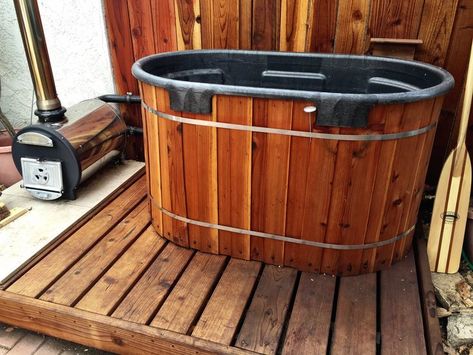 Horse Trough Hot Tub, Rv Airbnb, Bathhouse Ideas, Stock Tank Bathtub, Horse Trough Bathtub, Rubbermaid Stock Tank, Hillbilly Hot Tub, Stock Tank Hot Tub, Cabin Sauna