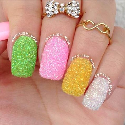 loose glitter mani Nail Art Zodiac Signs, Rasta Nails, Rhinestones Nails, Nail Decor, Sassy Nails, Gothic Nails, Seasonal Nails, Exotic Nails, Holiday Nail Art