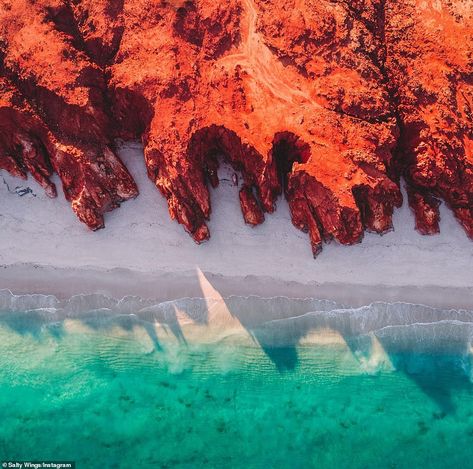 Stunning drone images capture the nation's beauty from the skies | Daily Mail Online Kimberly Australia, Broome Western Australia, West Australia, Australian Landscape, White Landscape, Beautiful Landscape Photography, Red Dirt, Drone Images, Australian Photographers