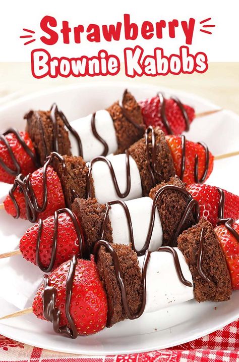 Strawberry Shortcake Kabobs Skewers, Strawberry Kabobs Skewers, Brownie Kabobs, Strawberry Kabobs, Strawberry Shortcake Kabobs, Dessert Kabobs, Strawberry Brownie, Mini Brownie Bites, Valentine Strawberries