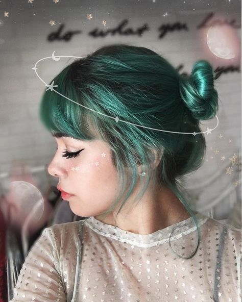 BESERK on Instagram: “🌙 Cosmic Babe @omundodajackie in Smokey Green by Lunar Tides! 🌙 Shop here>> www.beserk.com.au/lunar-tides⁠ .⁠ .⁠ .⁠ .⁠ .⁠ #lunartides…” Smokey Green Hair, Fun Hairstyles, Fairy Hair, Hair Shine, Hair Inspiration Color, Grey Hair, Green Hair, Hairstyles Haircuts, Blow Dry