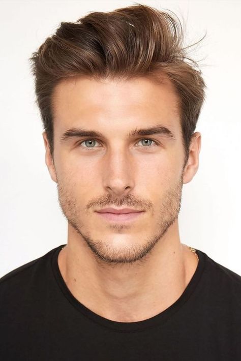 Men's hairstyles with medium length bangs 16 ideas: Enhance your style - mens-club.online Mens Hairstyles Oval Face, Diamond Face Shape Hairstyles, Oval Face Men, Diamond Face Hairstyle, Taper Fade Haircut, Oval Face Haircuts, Diamond Face Shape, Face Shape Hairstyles, Oval Face Hairstyles