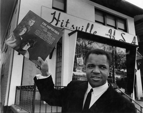 Berry Gordy at Motown Records, Detroit 1964. Detroit Techno, Motown Records, Jesse Owens, Berry Gordy, 60's Music, Tamla Motown, Rick James, The Supremes, Nancy Sinatra