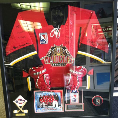 Youth hockey display ! Could be a NHL player someday ... Hockey Shadow Box Ideas, Jersey Display Ideas, Hockey Jersey Display, Shadow Box Ideas, Jersey Display, Youth Hockey, Framed Jersey, Boys Rooms, Team Mom