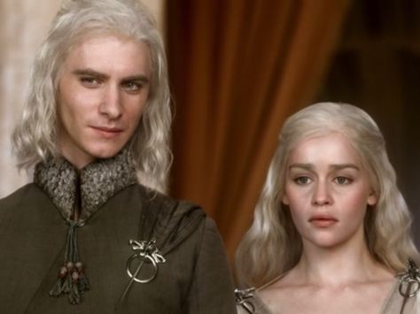 Dany And Jon, Game Of Thrones Movie, Harry Lloyd, Game Of Thrones Prequel, Game Of Thrones Facts, Game Of Thrones Books, King Robert, Game Of Thrones Quotes, The Longest Night