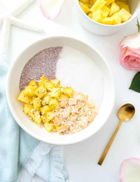 Tropical Breakfast Glow Bowl with coconut yogurt, fresh pineapple and chia pudding. Vegan and Gluten Free. Packed with healthy fats and fiber to start the day off right as a healthy, fresh breakfast or easy snack. #dairyfree #vegan #yogurtbowl Glow Bowl, Chia Pudding Vegan, Fruity Popsicles, Peach Popsicles, Tropical Breakfast, Cycling Food, Fresh Breakfast, Fresh Pineapple, Healthy Summer Recipes