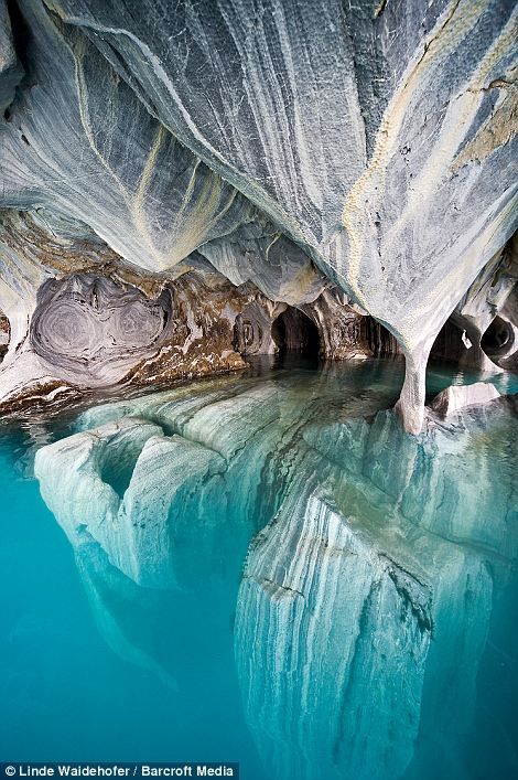 Azure temple: Lake General Carrera in Patagonia, Chile, could be the world's most beautiful cave network Pretty Locations, Marble Caves Chile, Real Landscapes, Marble Caves, Tilt Shift, Crystal Blue, Pretty Places, Places Around The World, Blue Water