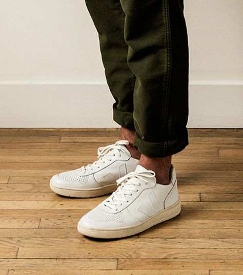 Veja V-10 Extra White Veja V10, Sneakers Outfit Men, Veja Shoes, Spring Outfits Men, Veja Sneakers, Woman's Fashion, Conscious Fashion, Urban Wear, Sneakers Outfit