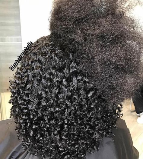 Diy Curls, Curl Activator, Curl Defining, Afro Style, Pelo Afro, Beautiful Natural Hair, 4c Natural Hair, Natural Curls Hairstyles, Natural Hair Beauty