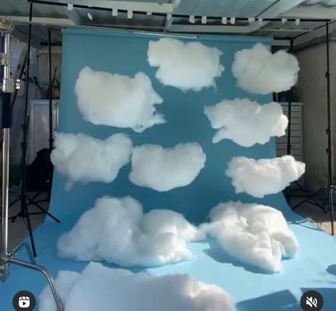 Cloud Photo Booth Backdrop, Outdoor Photoshoot Set Ideas, Clouds Backdrop Photoshoot, Sky Theme Photoshoot, Cotton Cloud Photoshoot Ideas, Cloud Shoot Ideas, Cloud Studio Photoshoot, Fake Clouds Photoshoot, Cloud Photo Backdrop