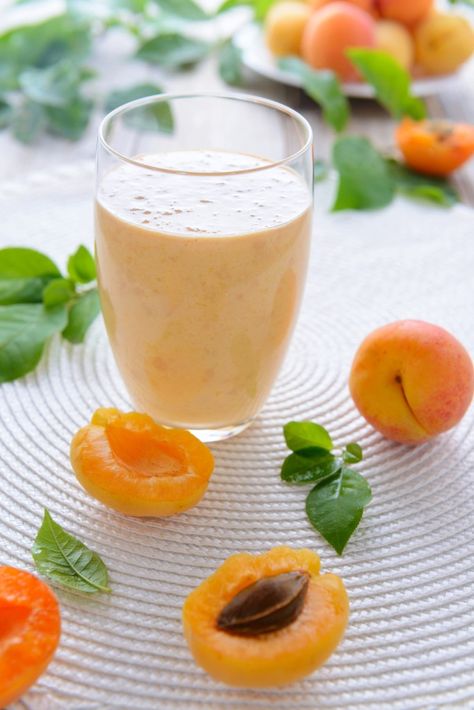 Apricot Smoothie Recipes, Low Sugar Protein Shakes, Apricot Smoothie, Protein Shake Recipe, Protein Shake Recipes, Raw Almonds, Vanilla Protein Powder, Unsweetened Almond Milk, Shake Recipes