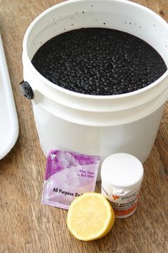 Homemade Booze, Home Made Wine, Wine Making Recipes, Homemade Wine Recipes, Elderberry Wine, Wine At Home, Elderberry Recipes, Wine Yeast, Homemade Alcohol