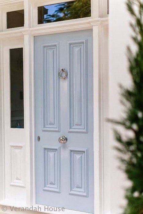 Porta Halloween, Blue Front Door, Door Paint Colors, Blue Cottage, Painted Front Doors, Front Door Colors, Blue Door, Door Color, Beautiful Doors