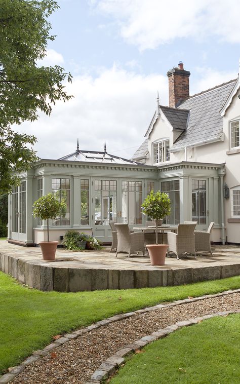 Extension Kitchen, Victorian Conservatory, Orangery Extension, Garden Conservatory, Conservatory Ideas, Conservatory Design, Sunroom Designs, European Farmhouse, Kitchen Extension