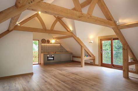 Bonus Room Above Garage Ideas, Room Above Garage Ideas, Barn Loft Apartment, Garage With Room Above, Above Garage Apartment, Bonus Room Above Garage, Room Above Garage, Oak Framed Buildings, Garage Guest House