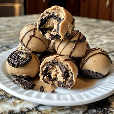 3-Ingredient Peanut Butter Oreo Cookie Balls 3-ingredient Peanut Butter Oreo Cookie Balls, 3 Ingredient Peanut Butter Oreo Balls, Peanutbutter Oreo Cookie Balls, 3 Ingredient Oreo Balls, Peanut Butter Oreo Cookie Balls, Holiday Oreo Balls, Oreo Peanut Butter Balls, Peanut Butter Oreo Balls, 3 Ingredient Peanut Butter Balls