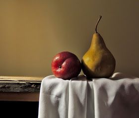 Chasing the Desert Sky: How to Make a Shadow Box for Still Life Pear Painting, Still Life Composition, Still Life Sketch, Still Life Pictures, Life Drawing Reference, Reference Photos For Artists, Hyper Realistic Paintings, Photography Diy, Concept Photography