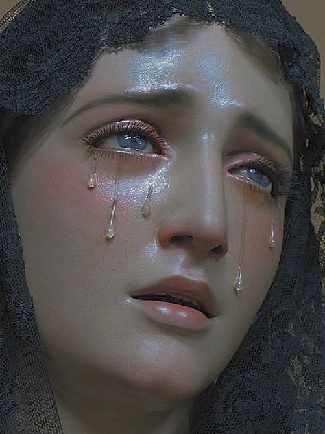 Virgin Mary Crying, Mary Crying, Rennaissance Art, Spotify Premium, Shotting Photo, Portrait Fashion, Biblical Art, Ap Art, A Level Art