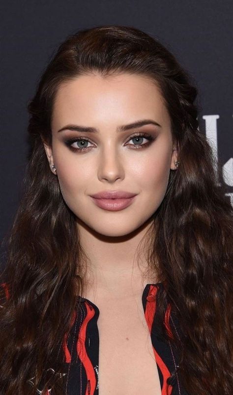 Katherine Langford Makeup, Hazel Hair, Katherine Langford, Hazel Hair Color, Spring Hair Color, Action Verbs, Spring Hair, Celebrity Look Alike, Hollywood Actress