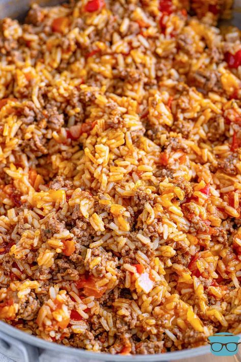 One Pan Taco Rice (+Video) - The Country Cook Taco Rice Recipe, Salsa Rice, Rice Dishes Recipes, Rice Video, Ground Beef Taco, Rice Side Dish Recipes, Taco Rice, Beef Taco, Rice Recipes For Dinner