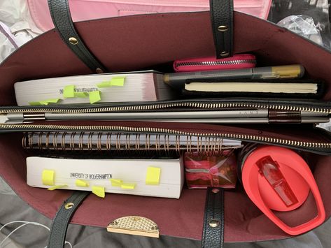 My bag I used for university (Law school) 📖📚🎓 Cherry Chrome, School Purse, University Bag, Uni Bag, Inside My Bag, Handbags For School, What In My Bag, Inside Bag, Purse Organization