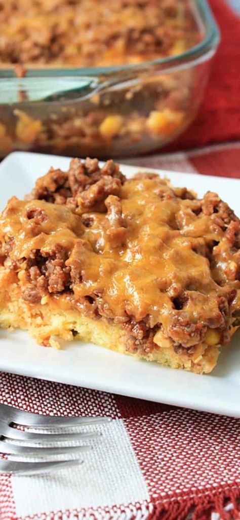 Sloppy Joe Cornbread Casserole - Mostly Homemade Mom Sloppy Joe Cornbread Casserole, Sloppy Joe Cornbread, Thanksgiving Casserole Recipes, Kid Friendly Meals Dinner, Sloppy Joe Casserole, Delicious Cornbread, Holiday Bread, Cornbread Casserole, Family Friendly Dinners