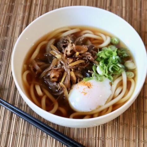 Tamago Recipe, Onsen Tamago, Daikon Recipe, Tempura Udon, Udon Noodle Soup, Udon Noodle, Pork Noodles, Noodle Dish, Cooking 101