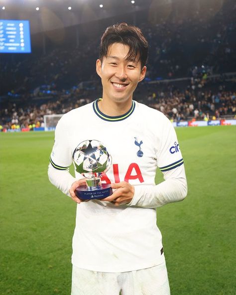 Football Archives, Hm Son, Son Wallpaper, Son Heung Min, Vincenzo Cassano, Tottenham Hotspur Football, Sonny Boy, Football Players Images, Soccer Inspiration