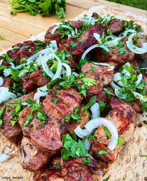 Armenian Food Traditional, Armenia Food, Armenian Aesthetic, Armenian Food, Armenian Recipes, Stew Chicken Recipe, Barbecue Restaurant, South African Recipes, Chicken Stew