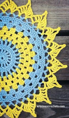 Large Doily Crochet Pattern, Crochet Pattern Doily, Crochet Dreamcatcher Pattern, Large Crochet Hooks, Crochet Placemat Patterns, Free Crochet Doily Patterns, Crochet Dreamcatcher, Crochet Placemats, Crochet Mandala Pattern