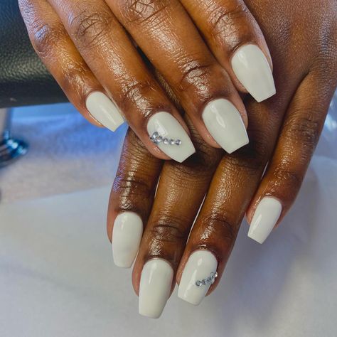 Extra Short Coffin Gel Nails, Shirt Ballerina Nails, Short Coffin Gel Nails Ideas, Shirt Coffin Acrylic Nails, Coffin Vs Ballerina Nails, Short Ballerina Shape Nails, Wide Nail Bed Shape, Ballerina Short Nails, Short Coffin Gel Nails