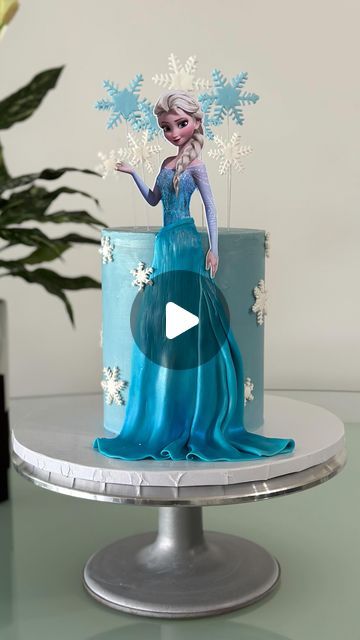 Birthday Cake Elsa Frozen, Frozen Cakes For Girls Birthday, Cake Elsa Frozen, Elsa And Anna Cake, Elsa Frozen Birthday, Cake Elsa, Elsa Torte, Elsa Birthday Cake, Frozen Birthday Party Cake