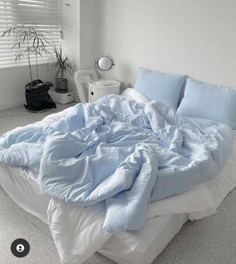 Light Blue Bedroom, Student Room, Cozy Room Decor, White Room, Blue Rooms, Dream Room Inspiration, Room Makeover Bedroom, Room Makeover Inspiration, Blue Bedroom